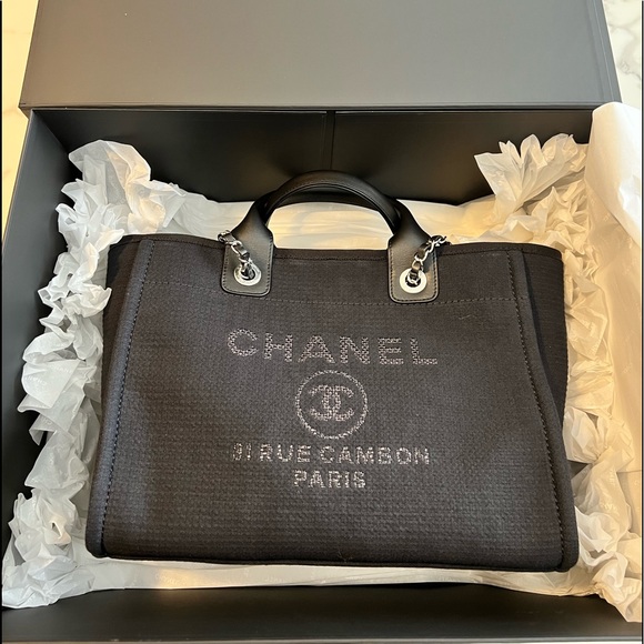 Authentic Chanel Deauville Tote with Top Handle 2022 - Picture 14 of 16